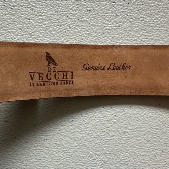 De Vecchi by Hamilton Hodge genuine leather belt.